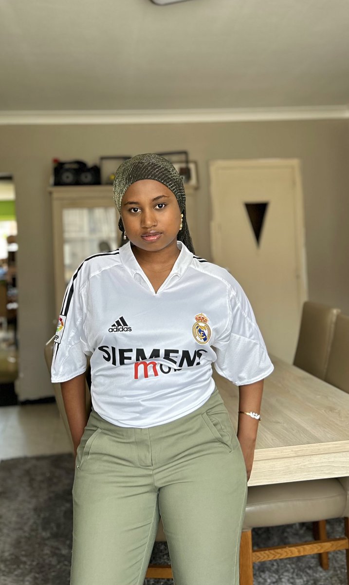 MarlyTyri's tweet photo. Back in 2004 !
GALACTICOS era !
#JerseysLover
#RealMadridAddict https://t.co/OcYxA9xqxY
