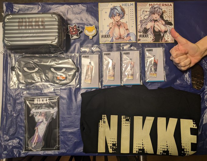 ニケ展戦利品一覧。
等身大パネル買っちゃった…

・3囚人とブリッドのアクキー
・アイマスク
・ガジェットボックス
・Tシャツ
・アクスタ(紅蓮)
・メタルチャーム(紅蓮)
・等身大パネル(紅蓮) 