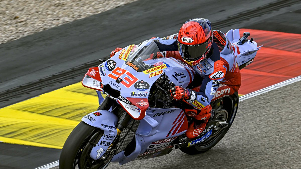 Bruce_wayne_67's tweet photo. Resultado #MotoGP #GPdeAlemania
1. Pecco Bagnaia 🇮🇹 Ducati
2. Marc Marquez 🇪🇸 Ducati
3. Alex Marquez 🇪🇸 Ducati
*Jorge Martin al suelo cuando estaba en el 1er lugar faltando solo vuelta y media*🤦🏻♂️ https://t.co/PQVMkavpFQ