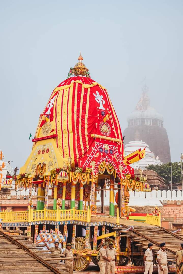 SaswatRoutroy's tweet photo. He will always return through the hands of a nimitta who is among us. The greatest example is Bisar Mohanty.

କୋଟି ଓଡ଼ିଆଙ୍କ ମଉଡମଣି ବ୍ରହ୍ମାଣ୍ଡ ମାଲିକ ଭକ୍ତଙ୍କୁ ଭେଟିବାକୁ ବ��଼ଦାଣ୍ଡକୁ ଆଗମନ କରୁଛନ୍ତି ⭕❕⭕
ପବିତ୍ର ରଥଯାତ୍ରାର ଅନେକ ଅନେକ ଶୁଭେଚ୍ଛା ଓ ଅଭିନନ୍ଦନ 🙏����🙏 https://t.co/HBr2uPojG9
