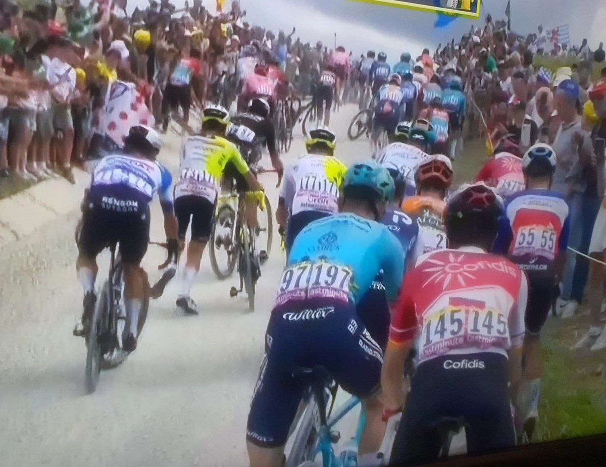 jofingb's tweet image. &apos;Running up that hill&apos;  #freetrolldj
#couchpeloton #sbstdf