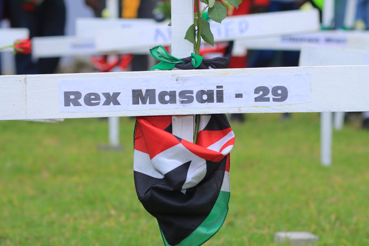 MashBismark's tweet photo. #RutoMustGo
We have given enough time to pack and leave innocent Kenyans at peace. We're tied of blood shed https://t.co/U4OjCco1BK