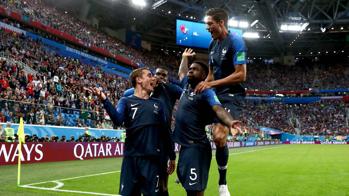 equipedefrance's tweet photo. Les Bleus ont atteint 𝗹𝗲𝘀 𝗱𝗲𝗺𝗶-𝗳𝗶𝗻𝗮𝗹𝗲𝘀 𝗽𝗼𝘂𝗿 𝗹𝗮 𝟰𝗲 𝗳𝗼𝗶𝘀 sur les 5 derniers tournois majeurs 🙌 

Plus que toute autre nation européenne ! ✊

✅ Finalistes EURO 2016
✅ Vainqueurs CDM 2018
✅ Finalistes CDM 2022
✅ Demi-finalistes EURO 2024 ⏳

#BleuCollectif