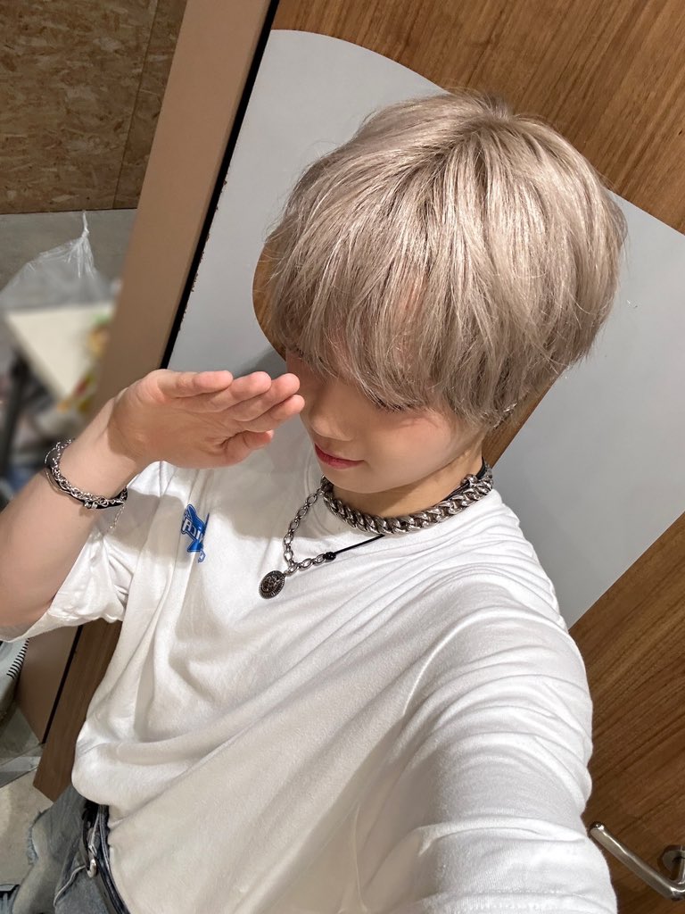 유니즈 !!!!! 길게 말 안한다 !!! 항상 너무 고맙다 !!!!!
사랑한다 !!! 💗

#은호 #EUNHO
