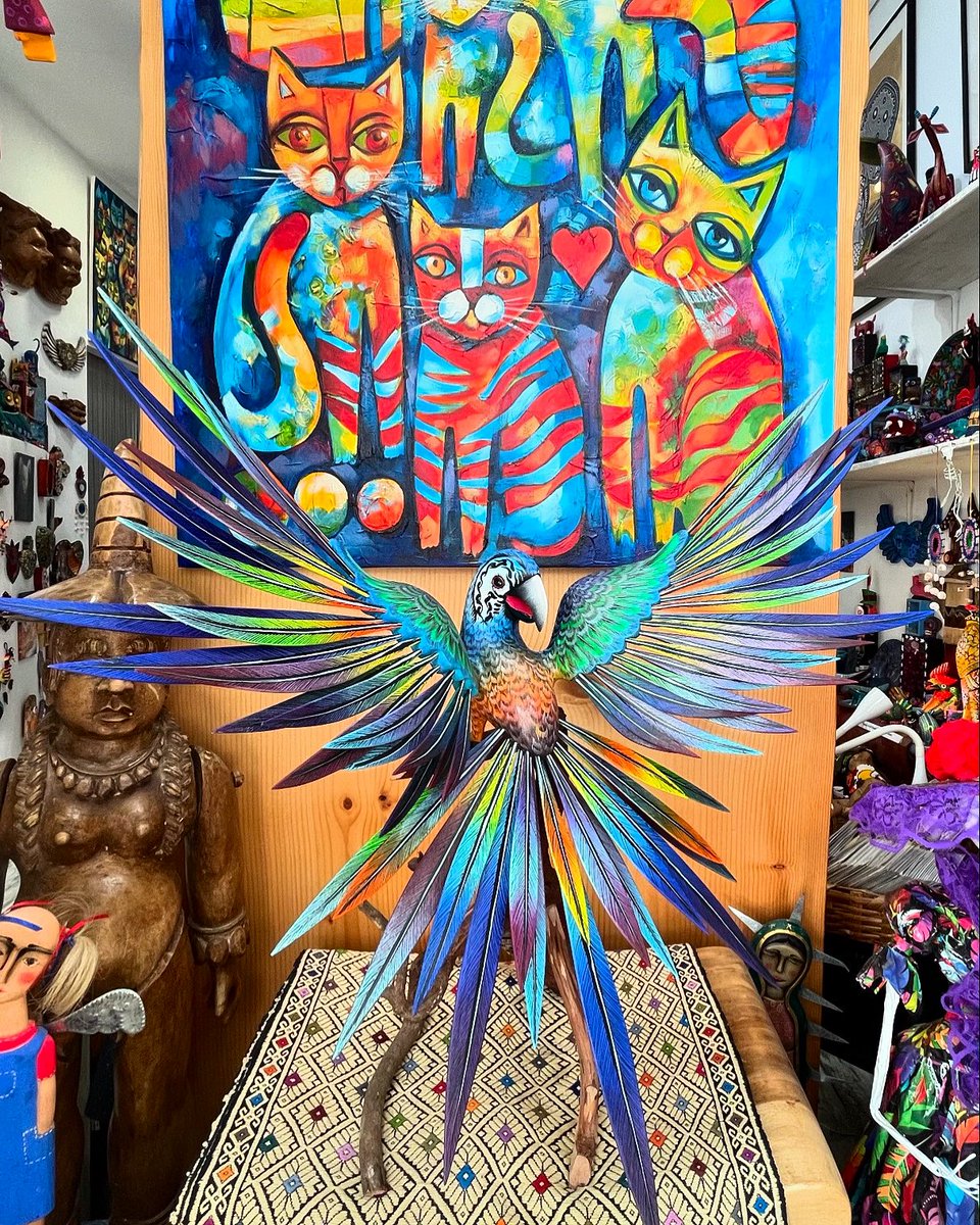 GaleriaLamanai's tweet photo. 𝐋𝐚 𝐀𝐥𝐞𝐠𝐫í𝐚 𝐝𝐞 𝐥𝐨𝐬 𝐜𝐨𝐥𝐨𝐫𝐞𝐬 𝐦𝐞𝐱𝐢𝐜𝐚𝐧𝐨𝐬.

𝐰𝐰𝐰.𝐠𝐚𝐥𝐞𝐫𝐢𝐚𝐥𝐚𝐦𝐚𝐧𝐚𝐢.𝐜𝐨𝐦

#coloresalegres #colores #mexicolindoyquerido #alegria #hechoamano #piezaunica #pajaros #avesexoticas #alebrijes #marbella #oaxacamexico #galerialamanai #lamanaixs https://t.co/tMHQ1gWTpi