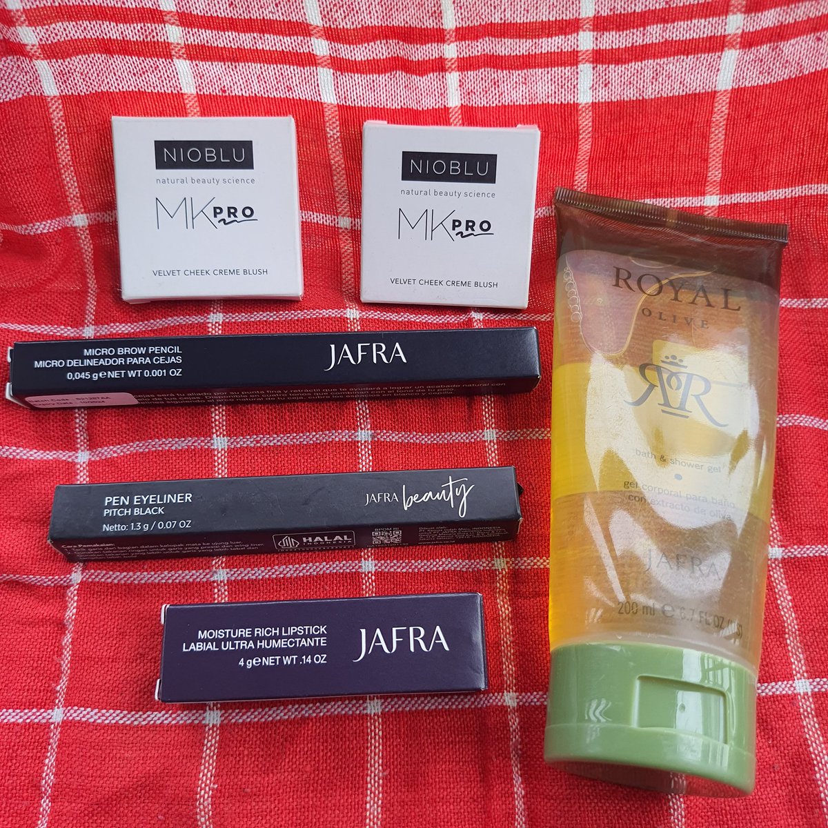 Wts want to sell produk jafra

- creme blush 3in1 179k
- Pen eyeliner 139k 
- Micro brow pencil 55k
- Moisture rich lipstick 45k
- Bath shower gel 65k 

✅ NEW SEALED
✅ Dom Bekasi 
✅ CO shopee 🍊
✅ Disc/nego

t. skincare makeup bodycare beauty #zonauang #Zonajajan #jajanmakeup