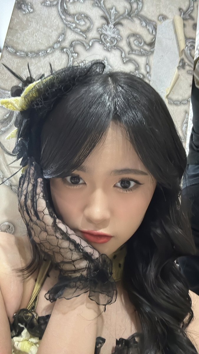 AdelRevaaa's tweet photo. makasihh semuanya buat rangkaian theater sementara jogja dan surabayaa!!! bener bener kenangan indah buat akuuuu🥹 https://t.co/oH5htKX9Qx