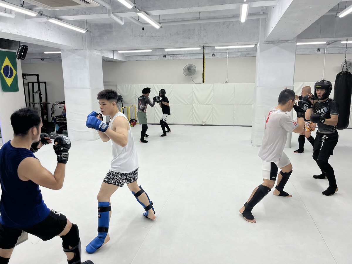 Nobushige_Egi's tweet photo. TEAM AGENT＆ゼロ戦クラブで練習🔥
岡山MMAかなり盛り上がってる👍

試合に向けて追い込みも順調。
残り3週間しっかり仕上げます❗
#TEAMAGENT #ゼロ戦クラブ #岡山 https://t.co/g354Fjfpe8