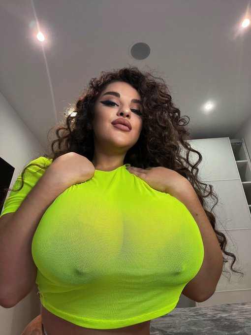 what's your favorite color? https://t.co/kkfCwwaxr3