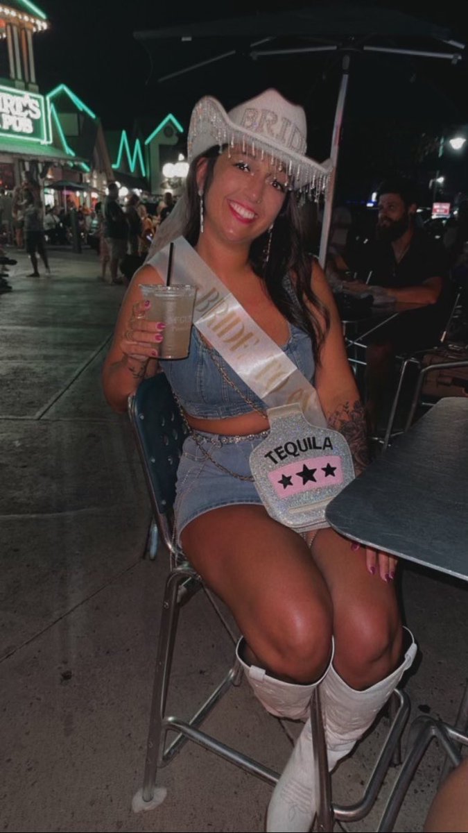 Kay_Carl's tweet photo. Had so much fun celebrating the bride to be! Love you so much Jord, now let’s get you married ❤️ #JordsLastRodeo @JaaayRuns4Miles https://t.co/ol2vm3lPDk