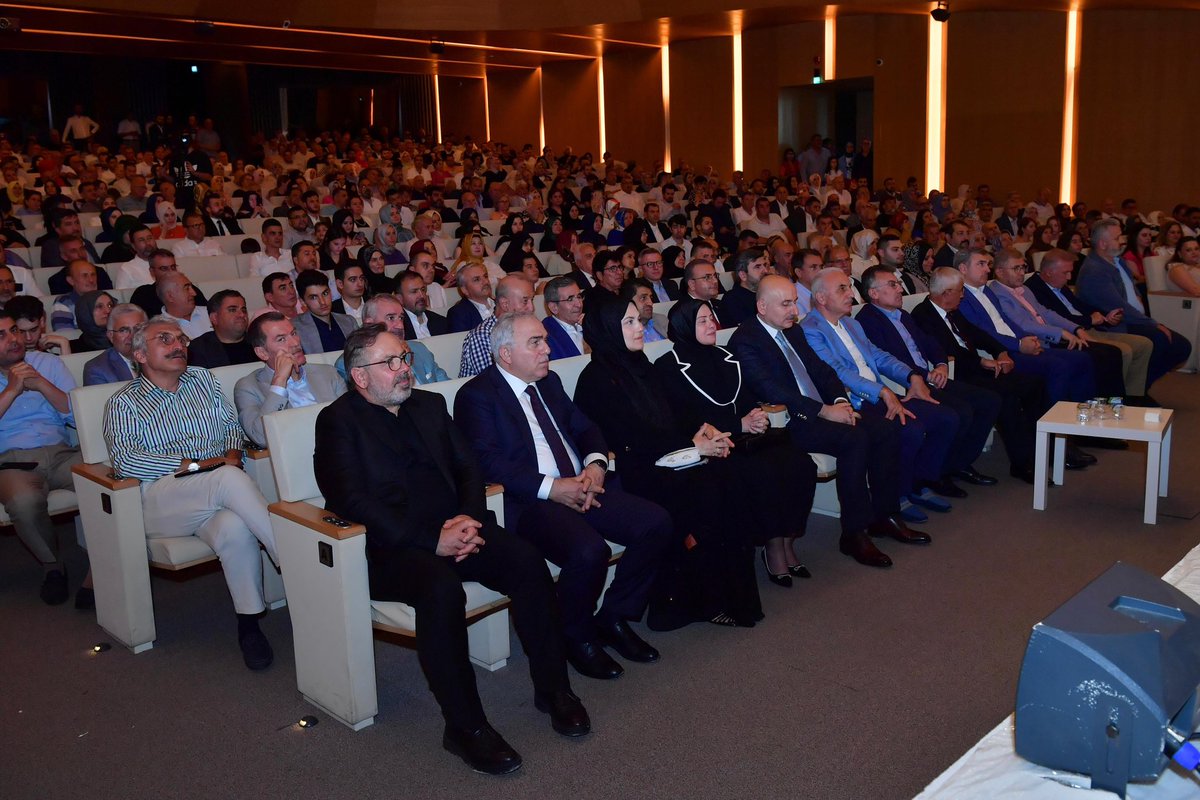 Fatih Belediyesi Başkan Yardımcımız, Değerli Dostumuz <a href="/mozcelik34/">Mehmet ÖZÇELİK</a> ‘in kızı Beyza yeğenimiz ile Furkan kardeşimizin nikah akdine şahitlik ettik.

Genç çiftimize iki cihan saadeti diliyorum.