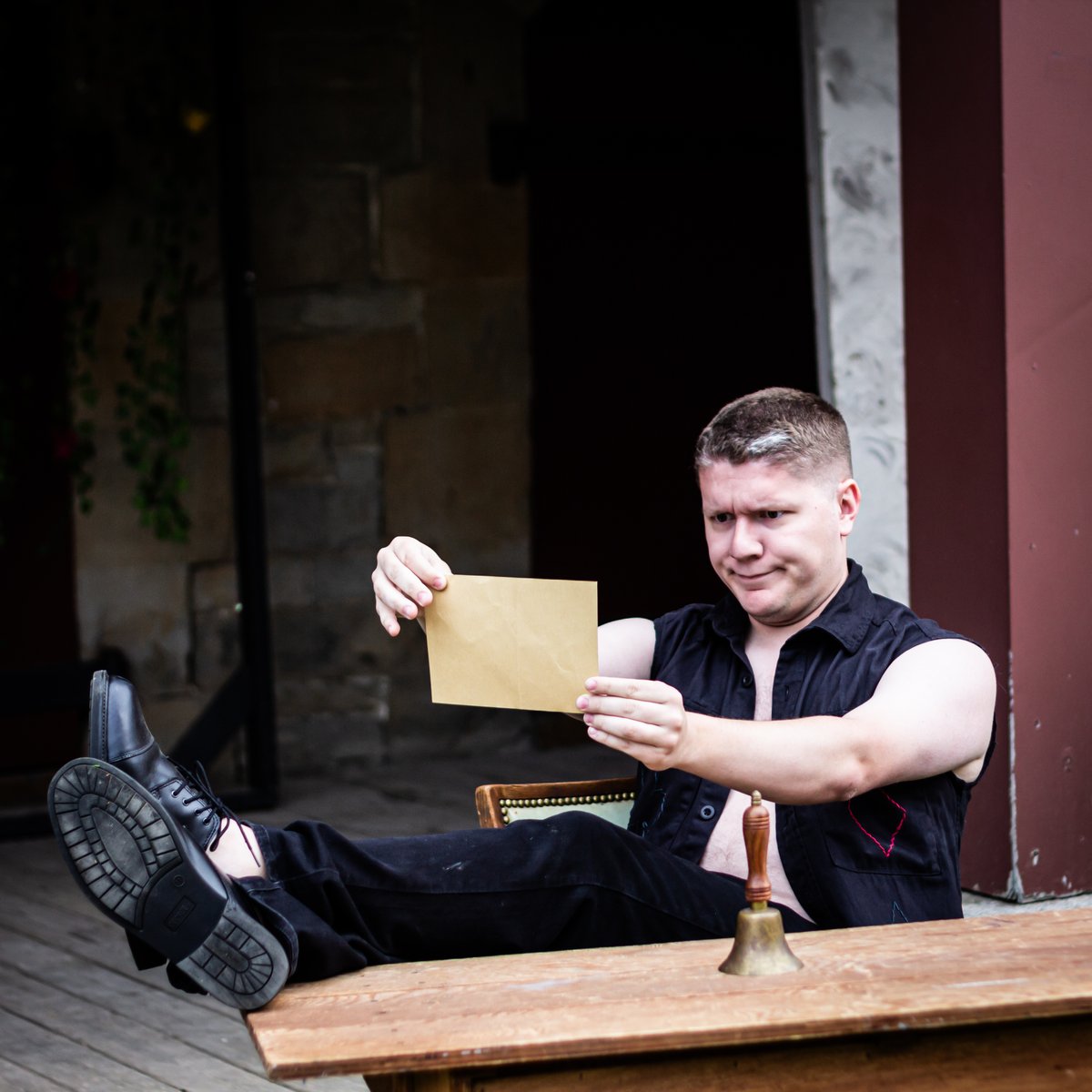 BardBarracks's tweet image. We're closing out our 2024 season tonight with one final performance of Twelfth Night in Barracks Square! Audiences have been loving this hilarious, gender-bending comedy, don't miss your last chance to see this talented cast perform right in the heart of Downtown Fredericton!