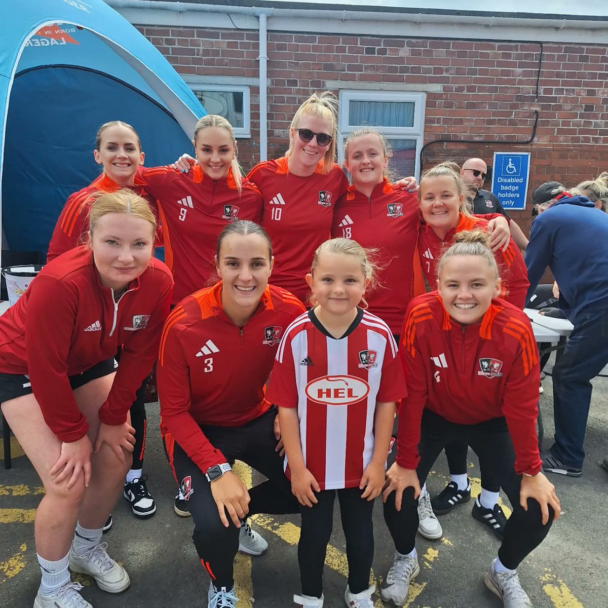 sonya270784's tweet photo. @sonya270784 Hallie had the best day today at party in the park. She was so happy to see the Exeter city womens team and especially happy to see her fav player Amber who signed her new backpack. I love her passion for her football and these ladies really do inspire her!! x⚽️💕 https://t.co/PVj6U03cSD