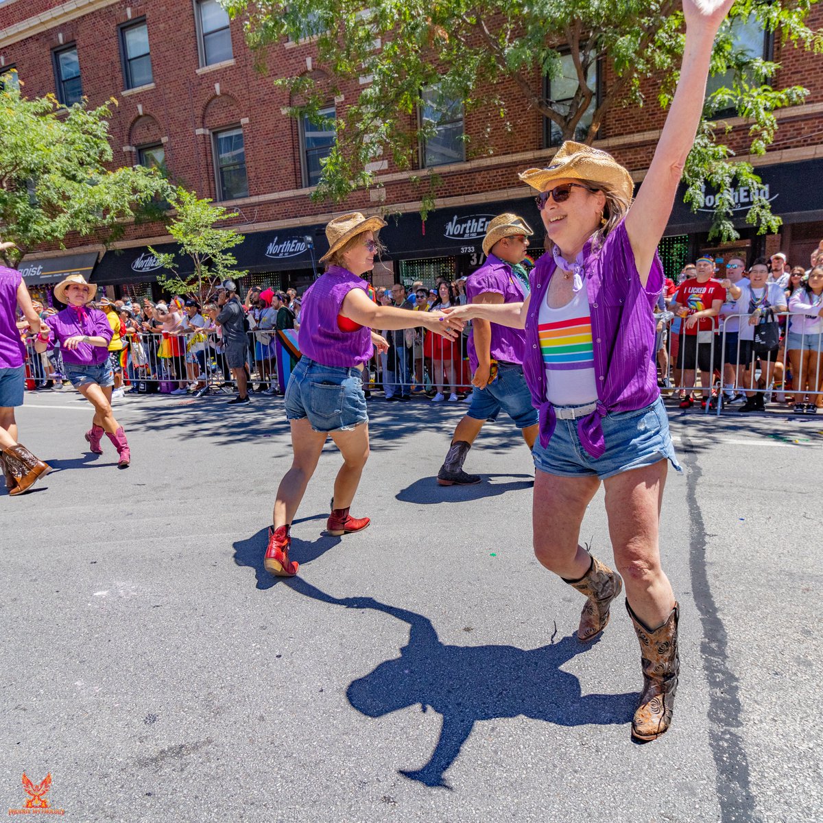 2ndCityOutlaws's tweet photo. The @ChiPrideParade was just a week ago & we are still enjoying the memories and these amazing pictures! What a perfect day!
UNIFORMS PROVIDED BY @Alcalas_Western
#inclusive #AllAreWelcome #countrydancing #LGBTQ #GayCowboys #PrideParade #PrideIsPower #CountryQueer #YallMeansAll https://t.co/TDzcSY3lUl
