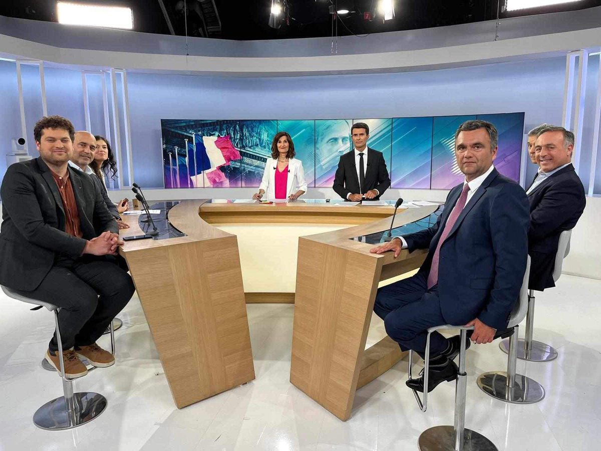 France 3 Occitanie (@f3occitanielr) on Twitter photo 🗳️ #ElectionsLégislatives2024
📺📲 Tous les résultats, les réactions des candidats et des électeurs… à suivre maintenant, sur France 3 Occitanie et <a href="/FranceTV/">France tv</a> avec nos invités : <a href="/CDelapierre/">Cédric Delapierre</a>, <a href="/PhilippeHuppe/">Philippe HUPPE ✒️</a>, <a href="/NathalieOziol/">Nathalie Oziol</a>, <a href="/Pradel_Julien/">Julien Pradel</a> et <a href="/jlroumegas/">Jean-Louis Roumégas - Député (34)🌻</a>. 🗳️ #ElectionsLégislatives2024
📺📲 Tous les résultats, les réactions des candidats et des électeurs… à suivre maintenant, sur France 3 Occitanie et <a href="/FranceTV/">France tv</a> avec nos invités : <a href="/CDelapierre/">Cédric Delapierre</a>, <a href="/PhilippeHuppe/">Philippe HUPPE ✒️</a>, <a href="/NathalieOziol/">Nathalie Oziol</a>, <a href="/Pradel_Julien/">Julien Pradel</a> et <a href="/jlroumegas/">Jean-Louis Roumégas - Député (34)🌻</a>.