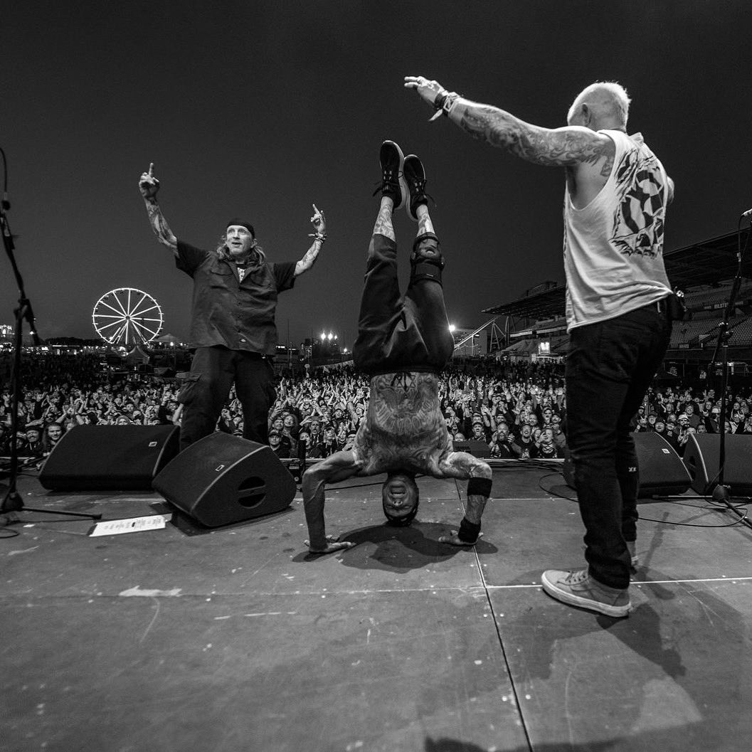 billybiohazard's tweet photo. Turn it all upside down! #biohazard #billybio
📸 @cindyfrey_official https://t.co/ivLkG0ZPbN
