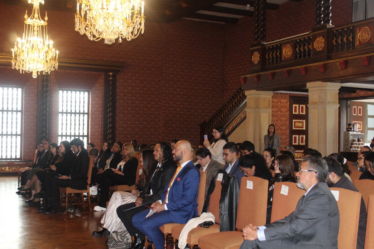 asodiplo's tweet photo. El viernes 5 de julio de 2024, en honor al Día Internacional de la Mujer en la Diplomacia, @asodiplo en colaboración con @unidiplo organizó el conversatorio "Mujeres en la Diplomacia: Desafíos y Oportunidades".
#Diplomacia #MujeresEnDiplomacia #ASODIPLO https://t.co/LF3QdhdDan