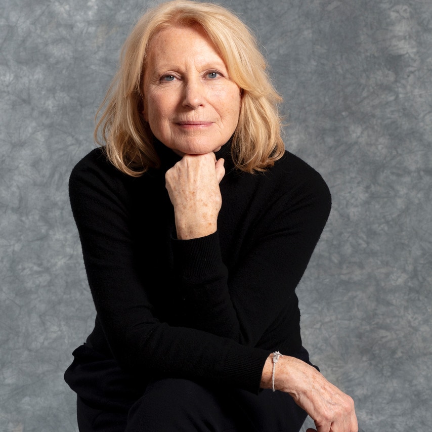 Über 30 Jahre ist es her, dass die wunderbare Fotografin Ute Mahler mich für den <a href="/sternde/">stern</a> fotografiert hat. Das war damals mein Coming-Out, und ihre tollen Fotos waren ein bedeutender Beitrag in dieser Aktion. Jetzt hat sie mich nochmal fotografiert.  (1/2)
 📸 © Ute Mahler