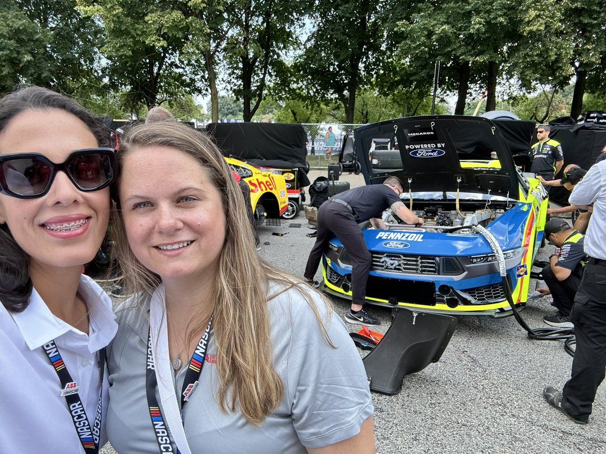 AlineLemone's tweet photo. #ABB #NASCARChicago walking the garage and seeing some cool stuff with Sarah! https://t.co/XYwoYDtmJN