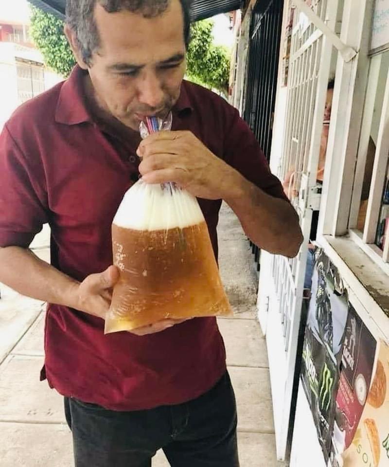 corridosybandas's tweet image. Con este calor se antoja un refresco de bolsita