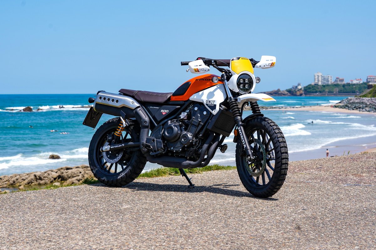 hondaitaliamoto's tweet photo. Le ultime - ma non ultime - 4 moto del CL Customization Contest.
๐ Sterrato 500 ๐ฎ๐น
๐ Terra Battuta 500 ๐ฎ๐น
๐ Flat Track 500 ๐ง๐ช
๐ Bunker imPrint ๐น๐ท
Vota la tua CL500 preferita su https://t.co/34MhO9XUa9
#Honda #CL500 #powerofcustoms #wheelsandwaves #expressyouself https://t.co/qEyuyEn118