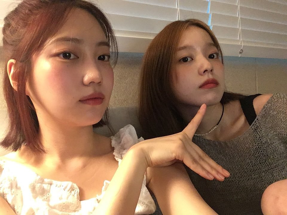 jueunfolder's tweet image. jueun with rothy &amp;lt;3