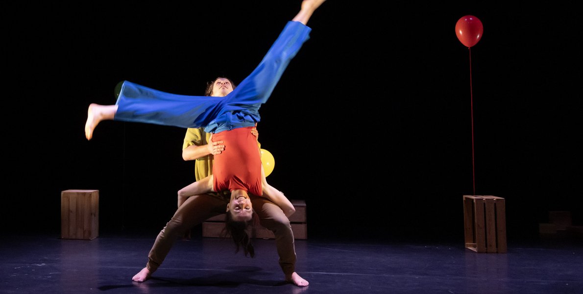 Fall and Float - Two dancers create a magical world through the clever manipulation of balloons. Part of the Rí Rá Festival of Children’s Arts, with thanks to the Arts Council of Ireland.

Sun, 28 July - 5PM
€15 + Facility Fee
👉rebrand.ly/62810c