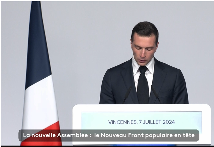 #legislatives2024 Est-ce que quelqu'un peut dire a ce clown d'enlever ce drapeau parce qu'il le salit.
