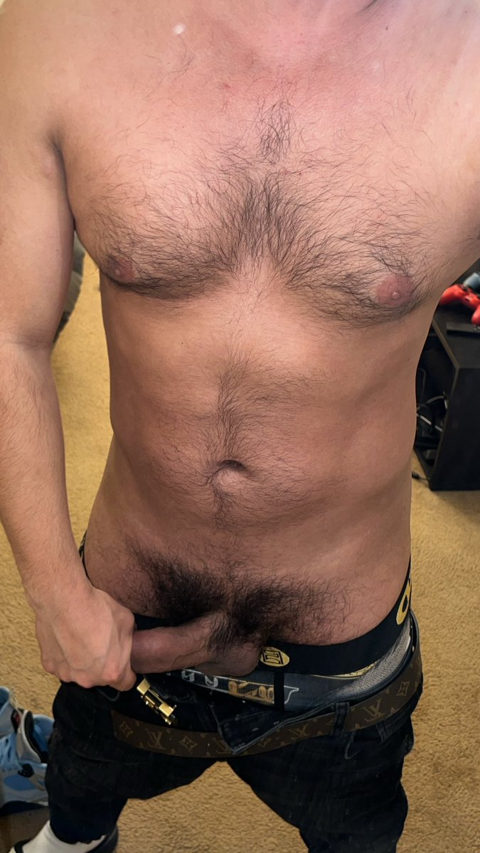 Santos_3105's tweet photo. Tu de rodillas mamandome la verga 😈 https://t.co/2ZoKJ5pAGr