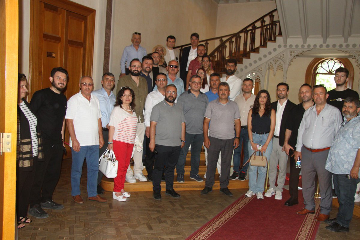 nurettin_yiyit's tweet photo. Bartın Dernekler Federasyonunun (BARFED)Yönetim Kurulu Toplantısına misafir olduk. Bartınlı hemşehrilerimizle bir araya geldik. #barfed #bartın https://t.co/6Cab0o58gj