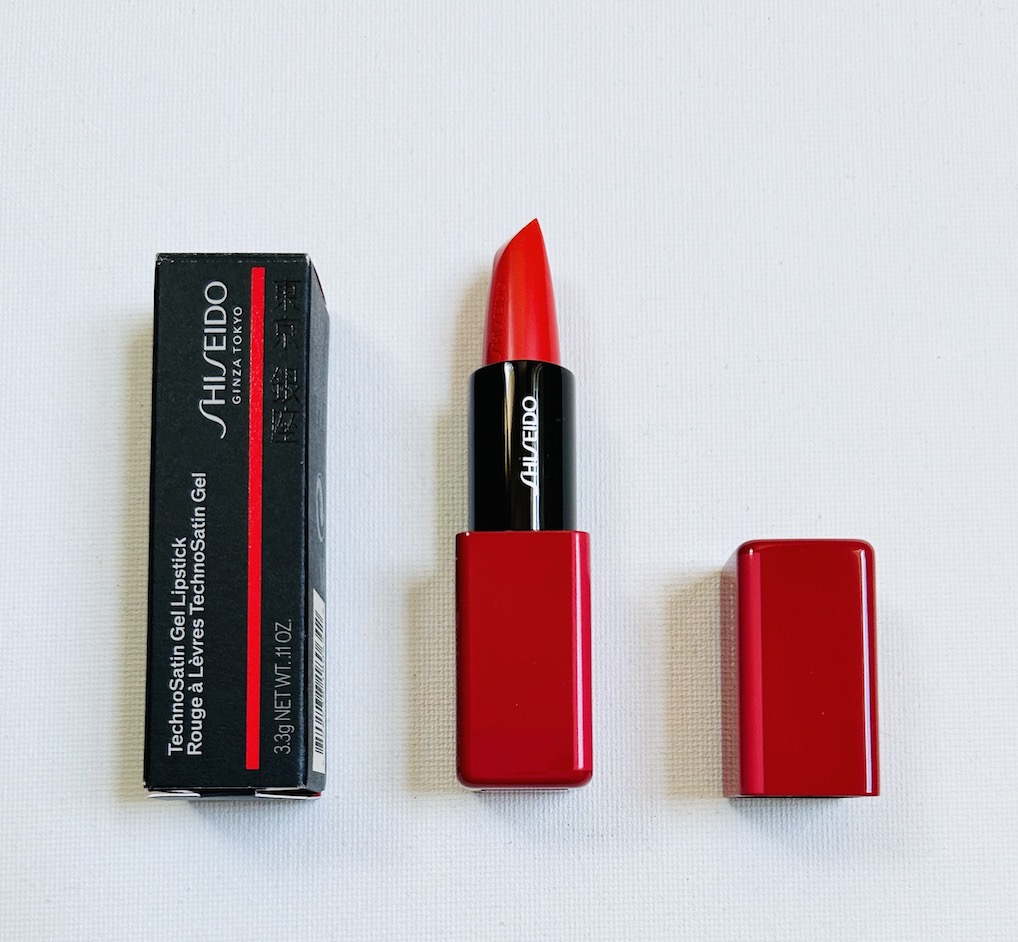 davelackie's tweet image. My next TwitterX beauty giveaway has the perfect name for summer. It's shade ' 419 Heat Map' It's Shiseido's TechnoSatin Gel Lipstick. To enter, follow @davelackie &amp;amp; RT #win (ends 07/15) This is the ideal colour for summer!! Good luck to everyone!