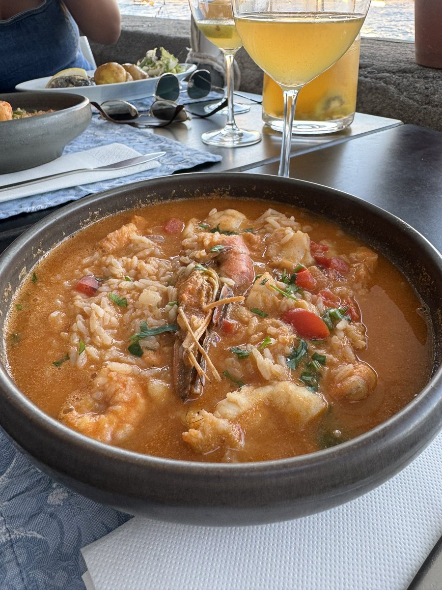 JoseBuchaar's tweet photo. Portugal y su gastronomía 🇵🇹 10/10 https://t.co/ddftxPpQCb