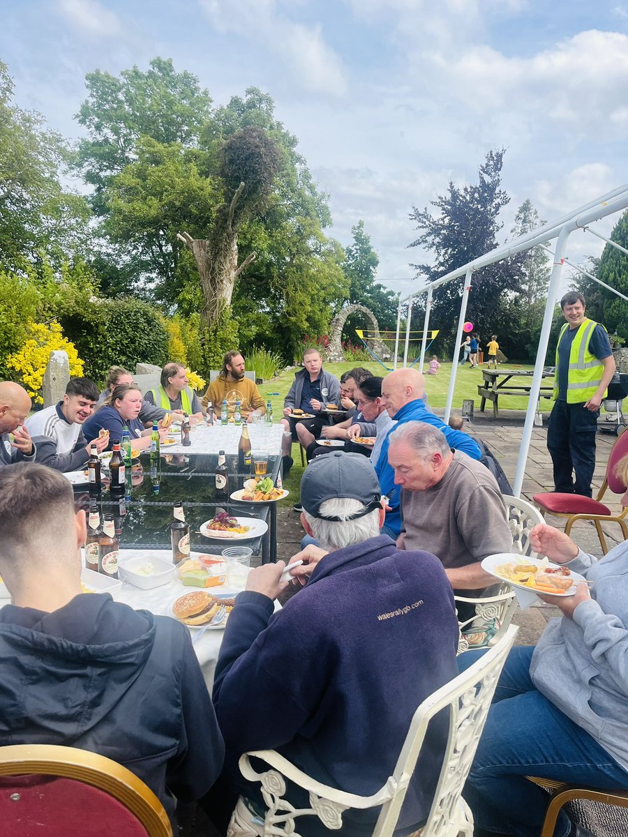 Llaeth y Llan tweet media