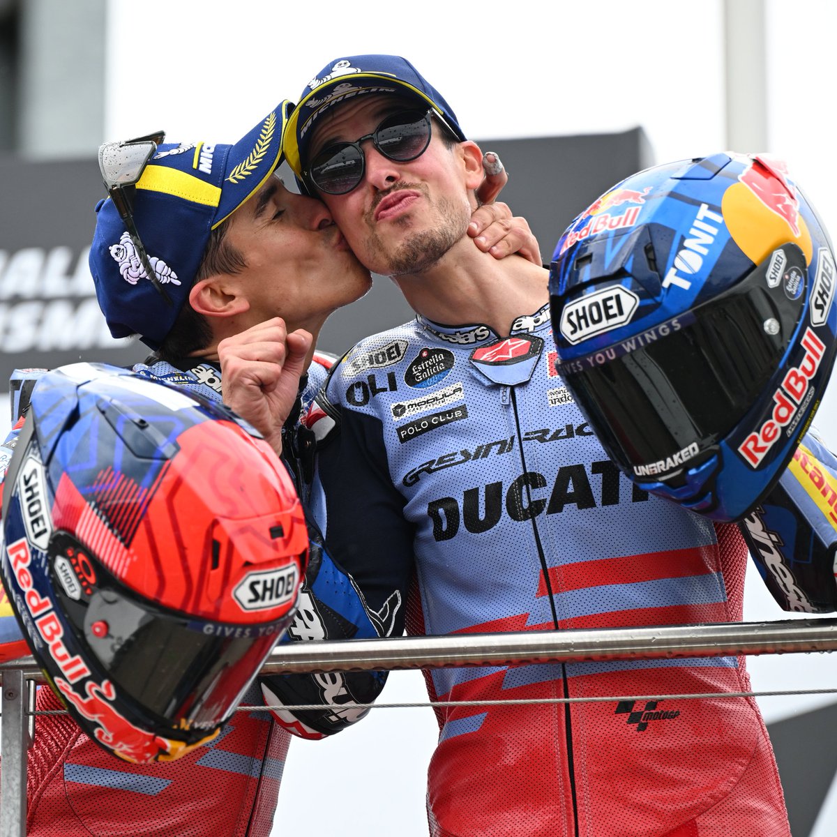 DAZN_ES's tweet photo. Álex Márquez y su sensación de "descanso" cuando su hermano Marc lo adelantó en Sachsenring 🧐