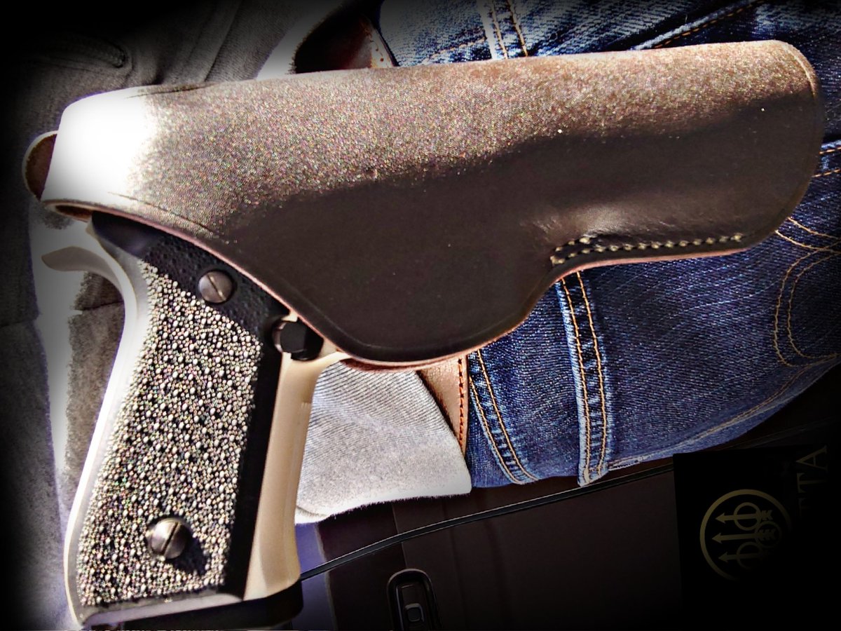 cqb_0's tweet photo. #レザーホルスター愛好会
ガスガン愛好家であると同時にホルスター愛好家です🔫
#ホルスター
#レザーホルスター
#M19PPCCUSTOM
#M92FS
#P99C
#M65FBISPECIAL https://t.co/qZAsiJNEwi
