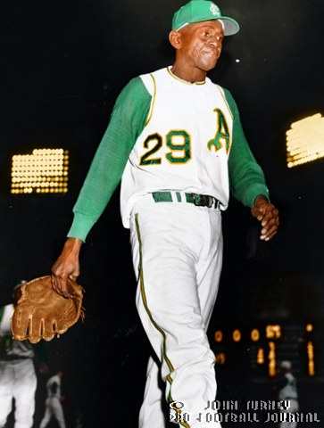 NFL_Journal's tweet photo. BOTD Satchel Paige
#MLBColorization #MLBColorizations https://t.co/AGA93dXXYA