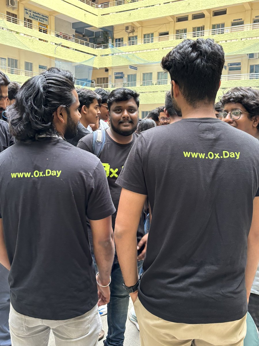0xPrash's tweet photo. Dream/ ideal hackathon objectives are pretty straightforward, even charGPT can put the plan. Everyone knows what to do. 

It’s all in the “Execution”! 

Typing this while signing off after organising 36 hours offline hackathon -  packed with 400 hackers - 100 teams, 40 volunteers of @_0xDay 😎🤞
