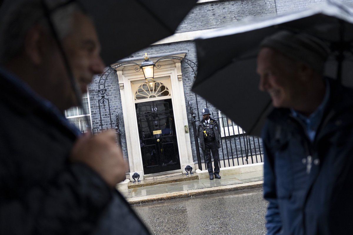 A busy few days in the world of politics.

Here are a few 📸 from my view on Downing Street.