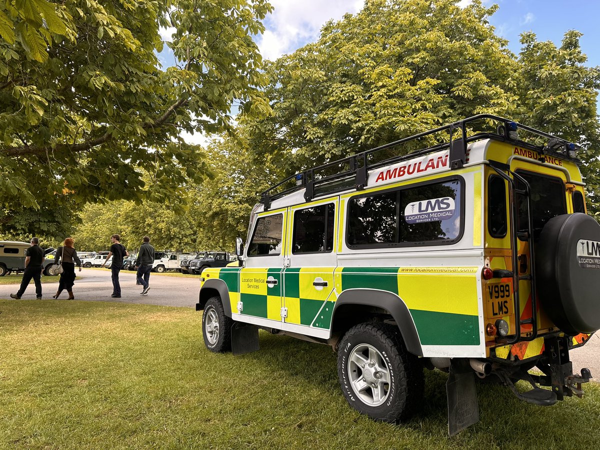 LukeGrinstead's tweet photo. Great day at @Beaulieu_Hants National Motor Museum Simply Land Rover event, in our #TeamLMS Defender of course! https://t.co/4i6WBDa3Q7