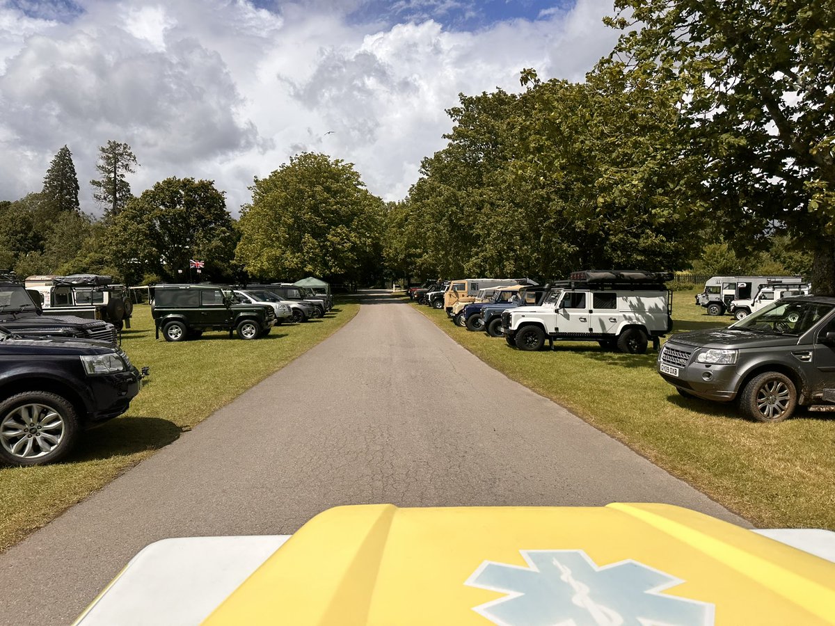 LukeGrinstead's tweet photo. Great day at @Beaulieu_Hants National Motor Museum Simply Land Rover event, in our #TeamLMS Defender of course! https://t.co/4i6WBDa3Q7