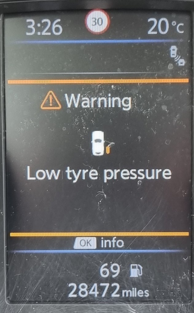CattonWhinger's tweet photo. Tell you what, @alanshearer isn't wrong #pressureisfortyres https://t.co/OuR236Sbdc
