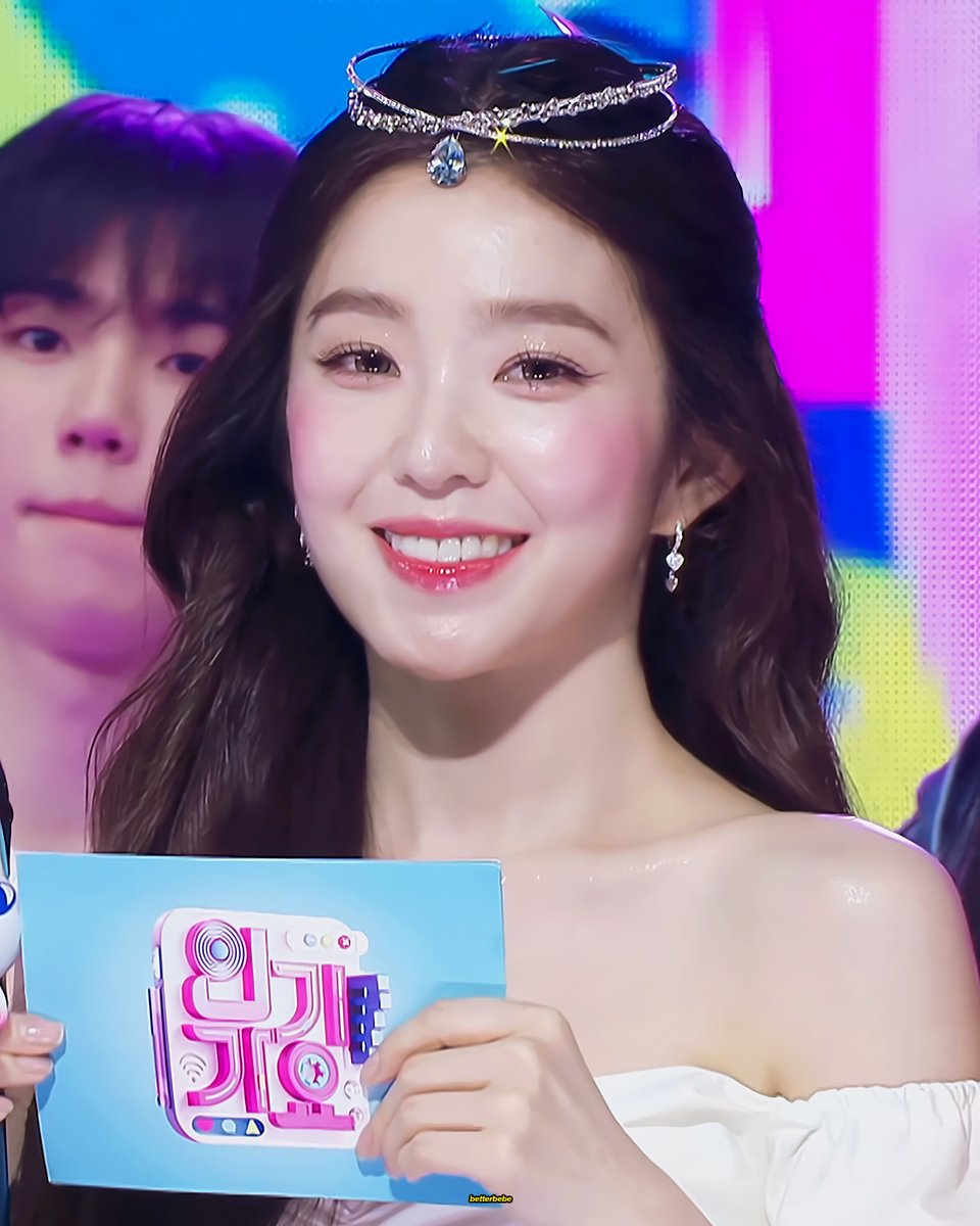 B3TT3RB3B3's tweet photo. 240707 #아이린 https://t.co/K6zBIJnGDc