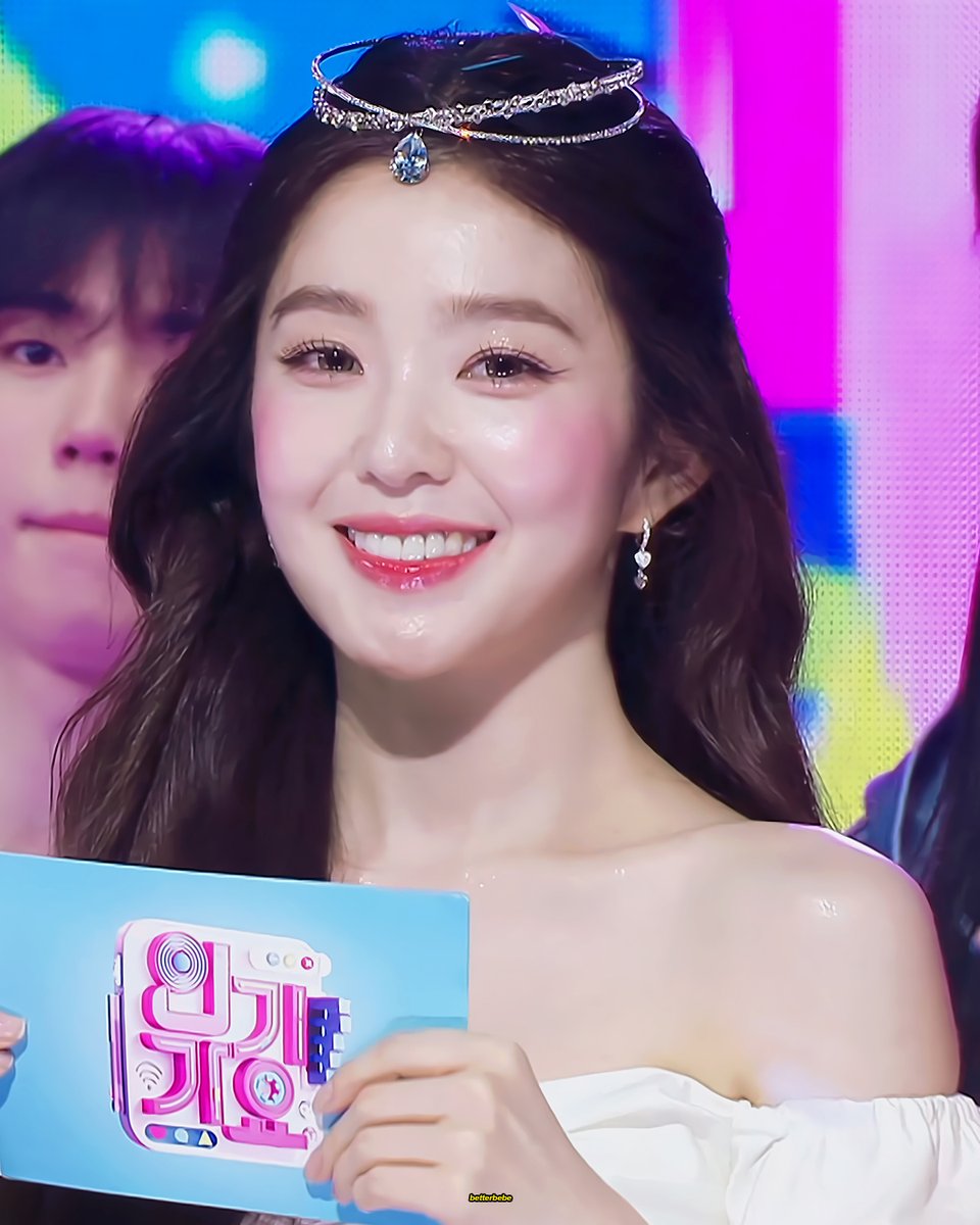 B3TT3RB3B3's tweet photo. 240707 #아이린 https://t.co/K6zBIJnGDc