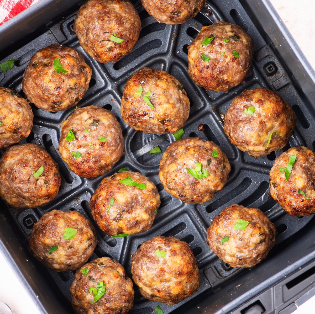 Country_Cook's tweet image. Homemade Air Fryer Meatballs come out so tender and flavorful with the perfect texture and a beautifully browned exterior. You won't believe they were made in the air fryer! thecountrycook.net/air-fryer-meat…