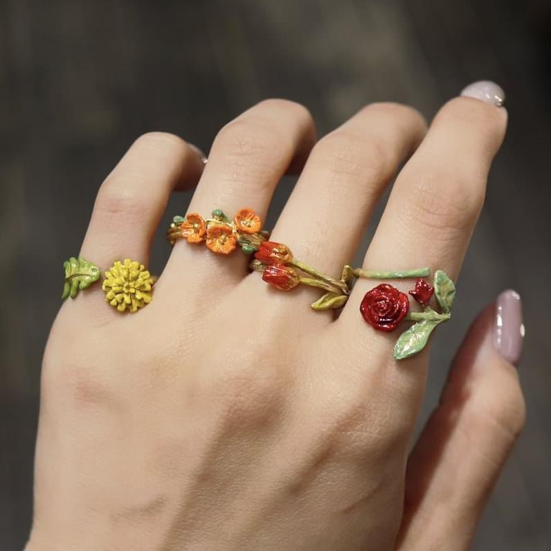 dearlybeloves's tweet image. floral rings