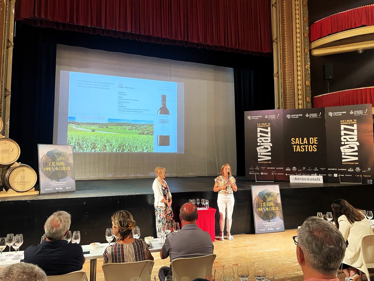 Maria Rosa Ferré 🌸 (@mariarosaferre) on Twitter photo Avui al <a href="/casalvilafranca/">Casal de Vilafranca - Societat La Principal</a> a un tast de vins de Finca Qualificada Penedès <a href="/jeanleon1963/">Jean Leon</a> <a href="/EudaldMassana/">Celler Eudald Massana</a> <a href="/TorredelVeguer/">Torre del Veguer</a> conduït pels propis elaboradors i per la sommelier <a href="/AnnaCasabona/">Anna Casabona</a>
Presentació <a href="/AlbaBalcells/">Alba Balcells</a> <a href="/incavicat/">INCAVI</a> amb <a href="/Tastavins1965/">Tastavins Penedès</a> <a href="/vijazzpenedes/">Vijazz</a>
Fotos <a href="/MariaRosaFerre/">Maria Rosa Ferré 🌸</a> Avui al <a href="/casalvilafranca/">Casal de Vilafranca - Societat La Principal</a> a un tast de vins de Finca Qualificada Penedès <a href="/jeanleon1963/">Jean Leon</a> <a href="/EudaldMassana/">Celler Eudald Massana</a> <a href="/TorredelVeguer/">Torre del Veguer</a> conduït pels propis elaboradors i per la sommelier <a href="/AnnaCasabona/">Anna Casabona</a>
Presentació <a href="/AlbaBalcells/">Alba Balcells</a> <a href="/incavicat/">INCAVI</a> amb <a href="/Tastavins1965/">Tastavins Penedès</a> <a href="/vijazzpenedes/">Vijazz</a>
Fotos <a href="/MariaRosaFerre/">Maria Rosa Ferré 🌸</a>