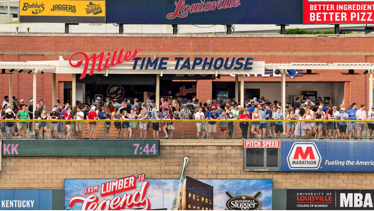502lance's tweet photo. Louisville Slugger Field is one of the gems of @MiLB. The @LouisvilleBats have an outstanding facility. Here’s a thread of outstanding minor league ballparks starting with this gem on the banks of the Ohio River. https://t.co/iuxQTsa5pP