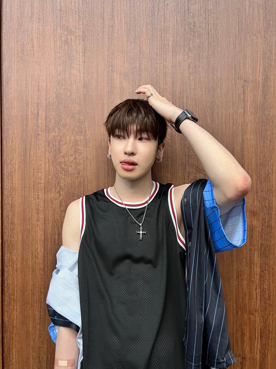 XODIAC_MEMBERS's tweet photo. [#다빈] 

9회말 2아웃
이번주 경기의 23번 마무리 등장⚾️

#XODIAC #소디엑 #DAVIN #다빈 https://t.co/vKo2GrgWgH