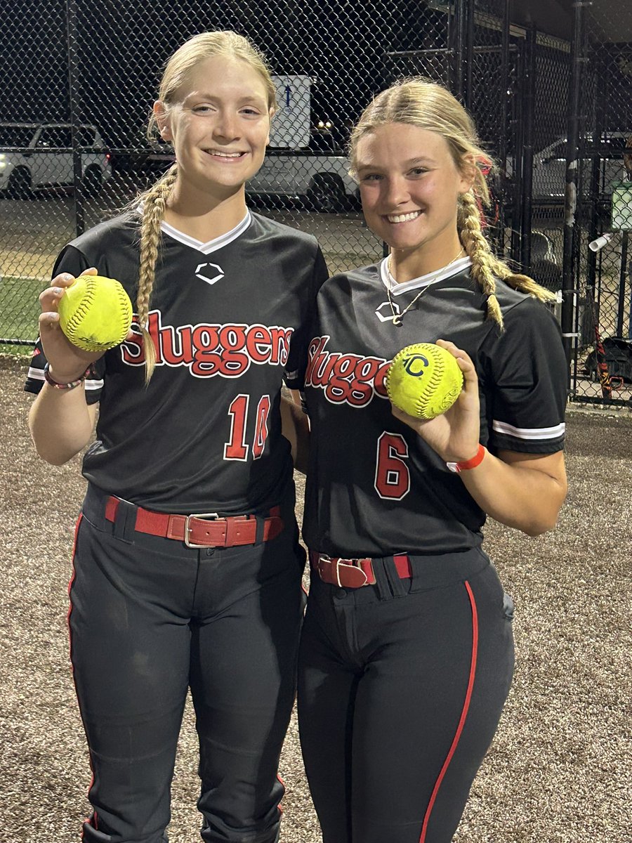 2 more Big Fly’s from <a href="/AnnaCrowley24/">Anna Crowley</a> and <a href="/shoemake_claire/">claire shoemake</a> on our final day of the Sparkler!