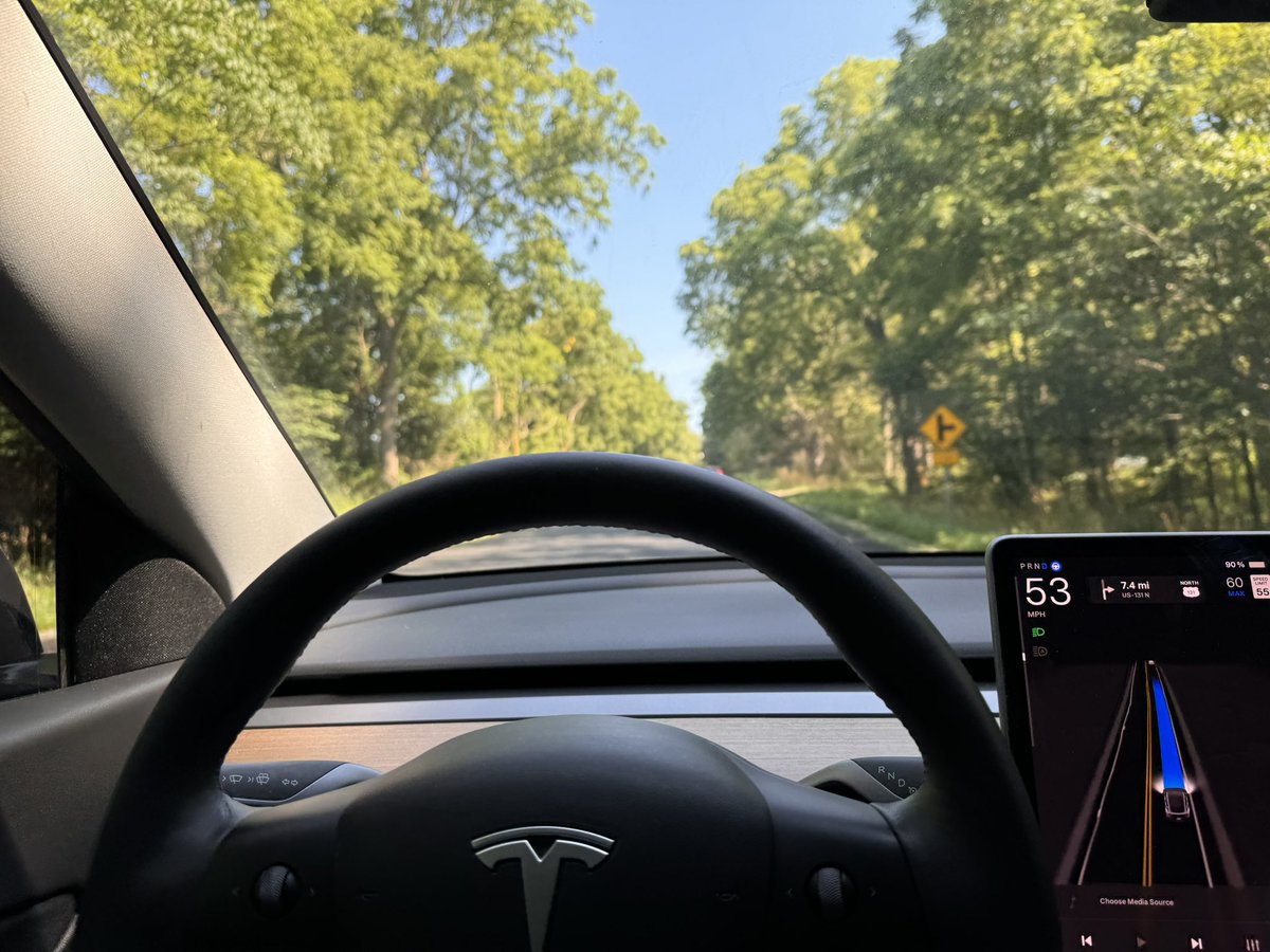 cb_doge's tweet photo. 39 minutes of drive, zero intervention.

Tesla FSD is magic 🪄 https://t.co/7x5LlKpBu8